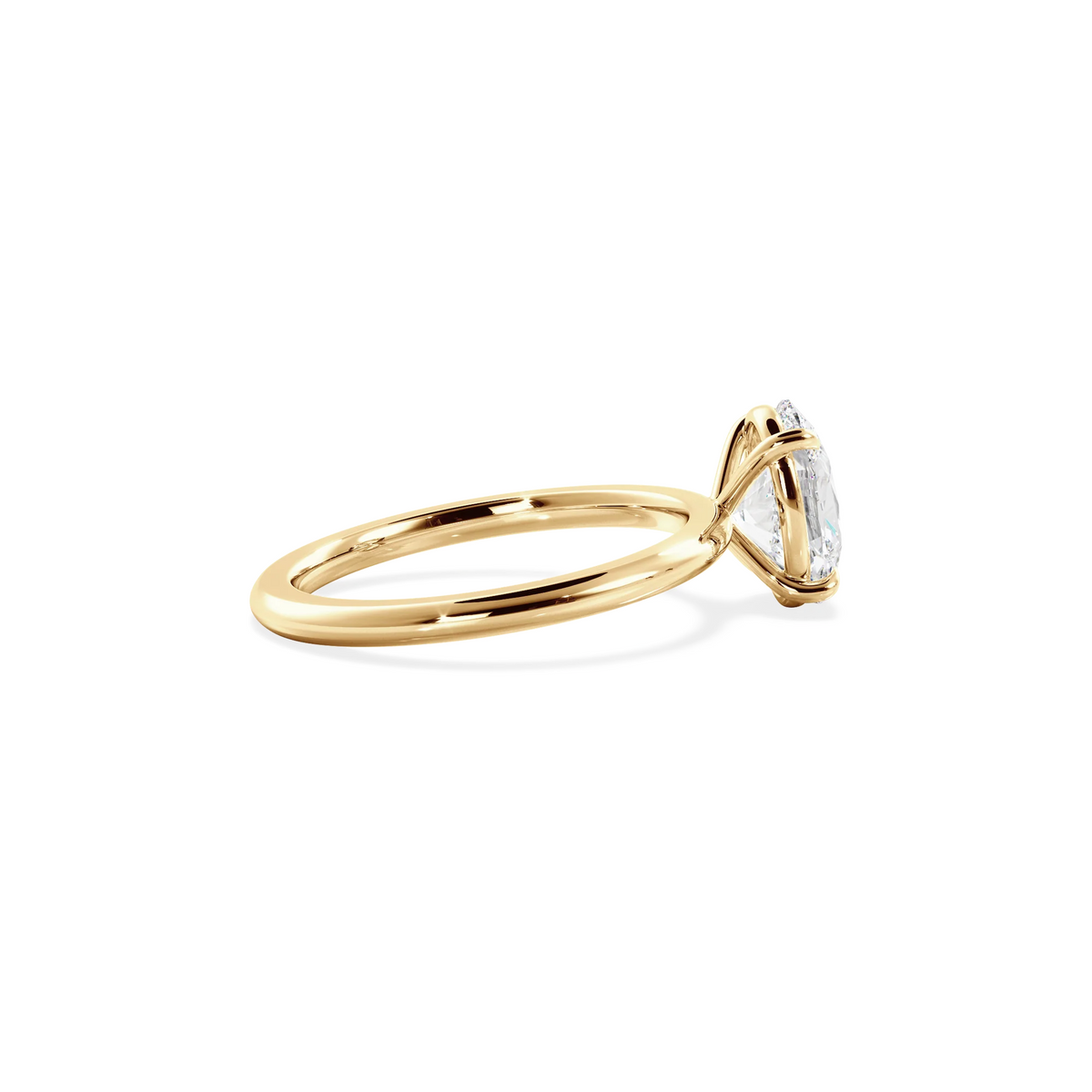 Oval solitaire gold